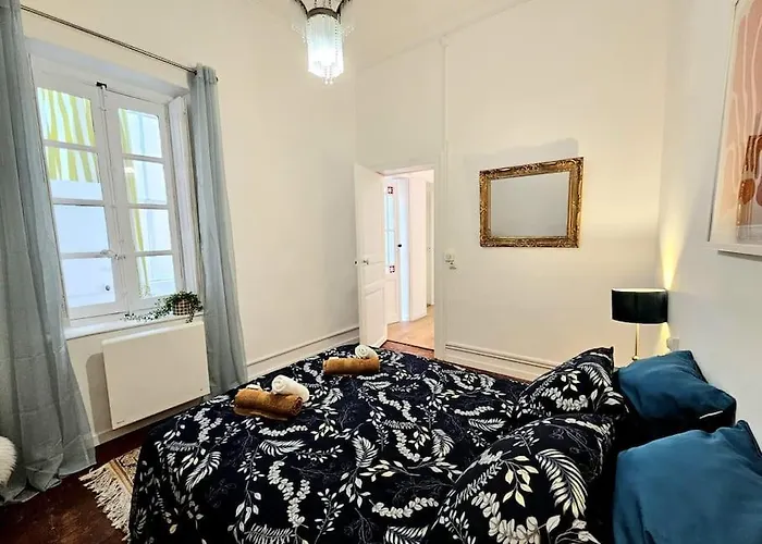 Lägenhet Le Victor Hugo - Coeur De Nîmes